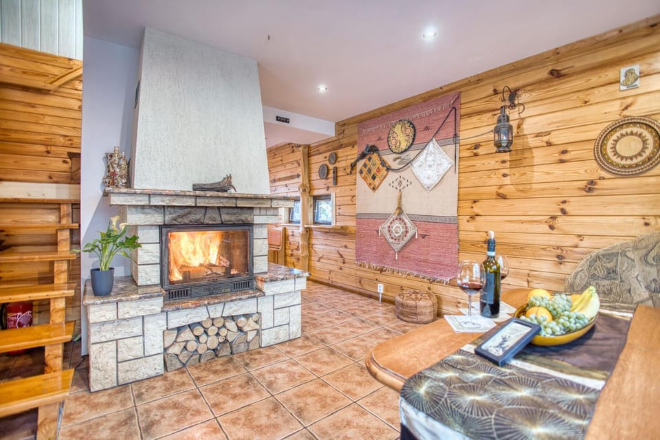 Living room, fireplace