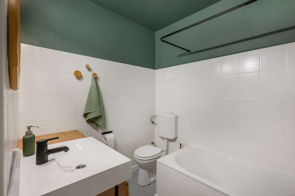Bathroom, Bath