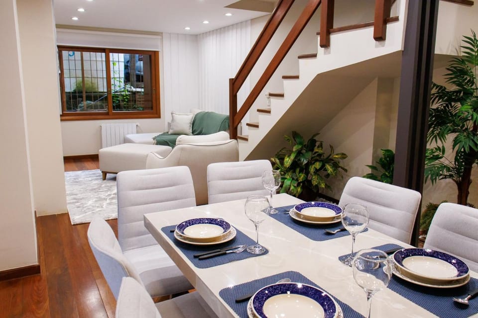 Living room, Dining area