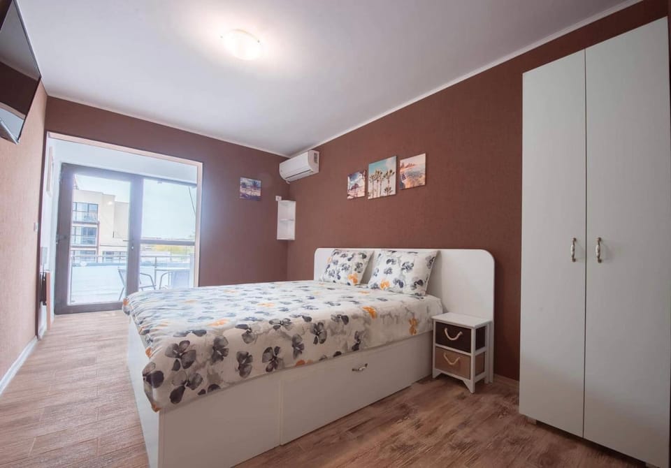 Bed, Photo of the whole room, Bedroom, wardrobe