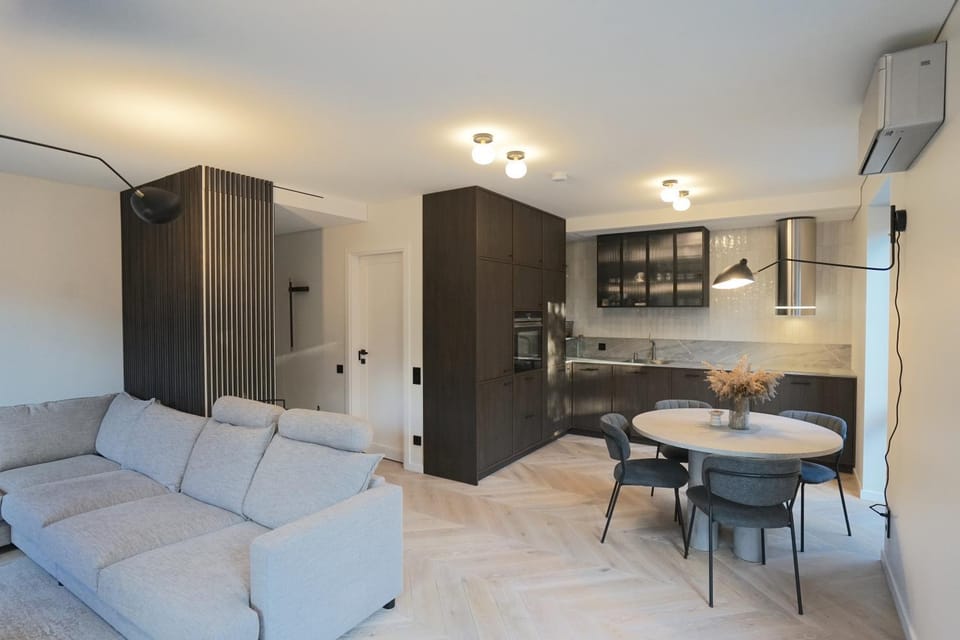 Seating area, Dining area, kitchen, air conditioner