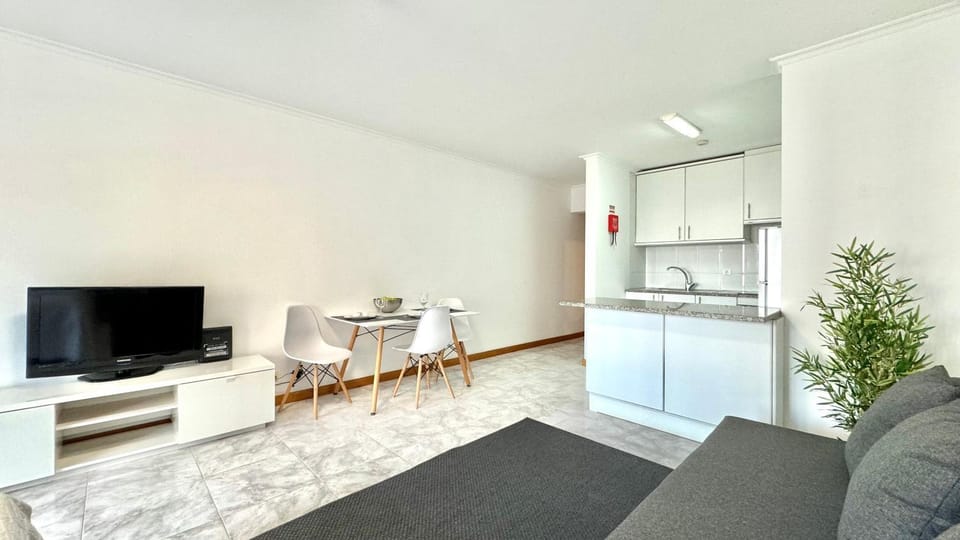 TV and multimedia, Kitchen or kitchenette