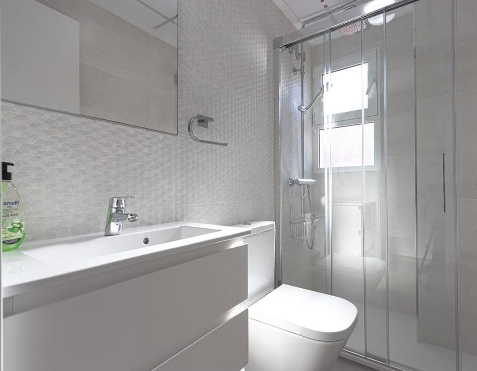Shower, Bathroom