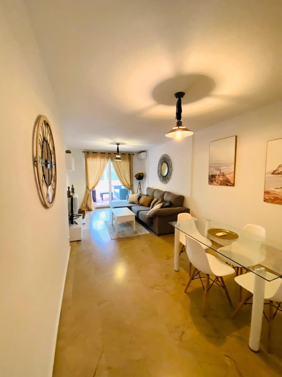 TV and multimedia, Living room, Dining area