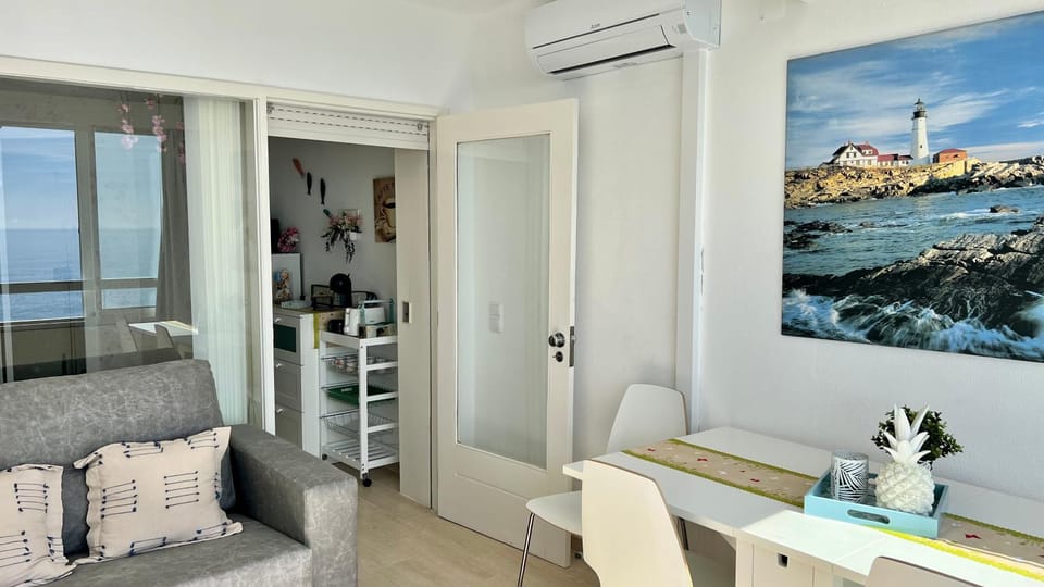 Living room, air conditioner