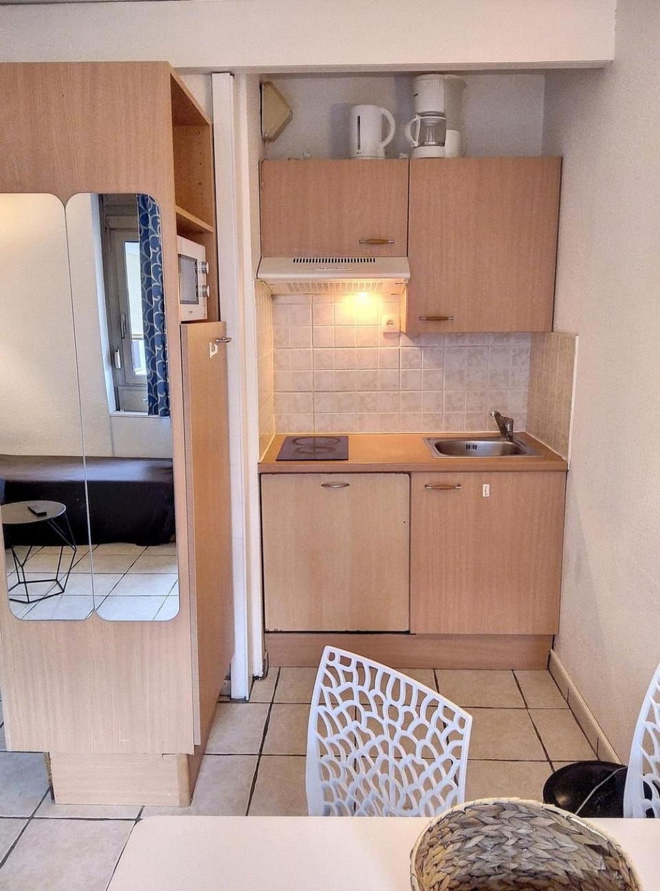 Kitchen or kitchenette