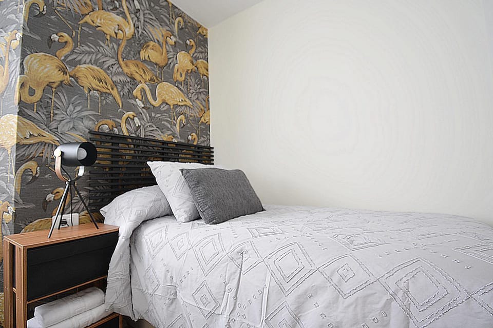 Bed, Photo of the whole room, Bedroom