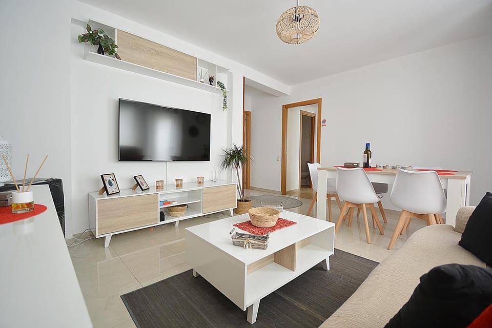 TV and multimedia, Living room, Dining area