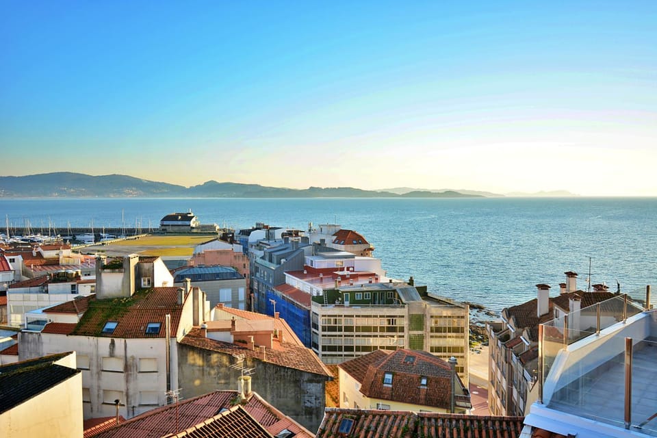 Property building, Nearby landmark, Off site, Natural landscape, Beach, Sea view