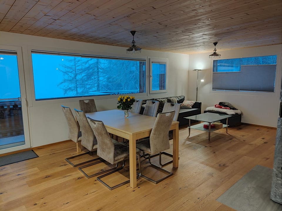 Communal lounge/ TV room, Living room, Dining area