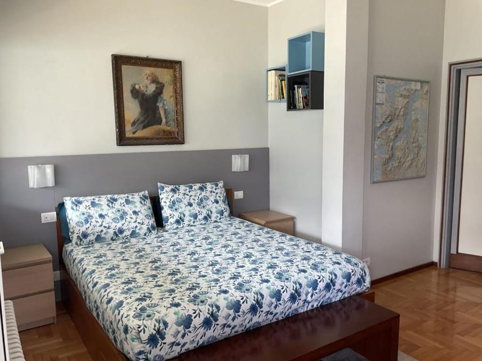 Lakeviewcabin - King Room With Balcony Cabin in Como