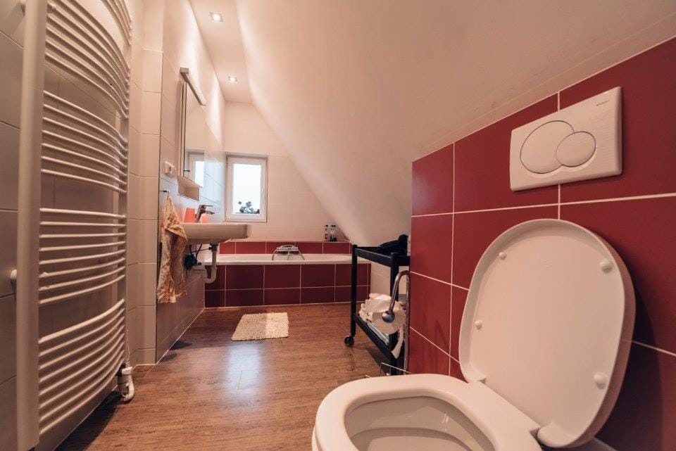 Toilet, Bathroom, bidet, towels