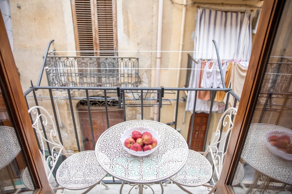 Day, View (from property/room), Balcony/Terrace, Food and drinks, Food