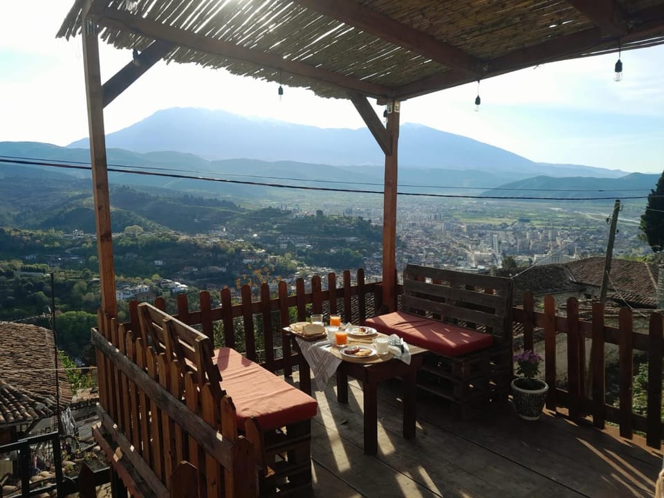 Patio, Day, Natural landscape, View (from property/room), Balcony/Terrace, Dining area, Mountain view