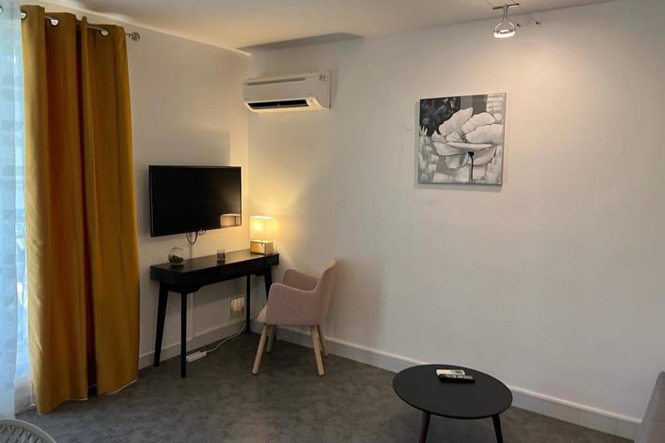 TV and multimedia, hair dresser, air conditioner