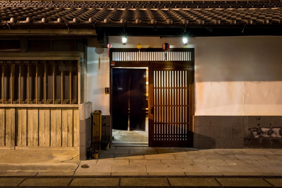 Property building, Facade/entrance
