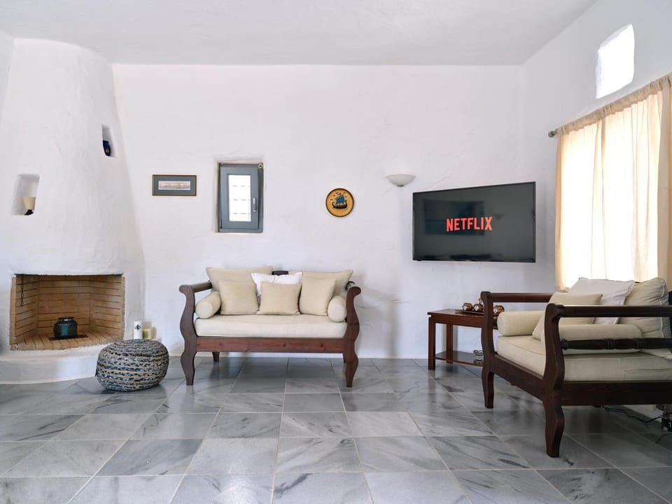 TV and multimedia, Living room, flat iron