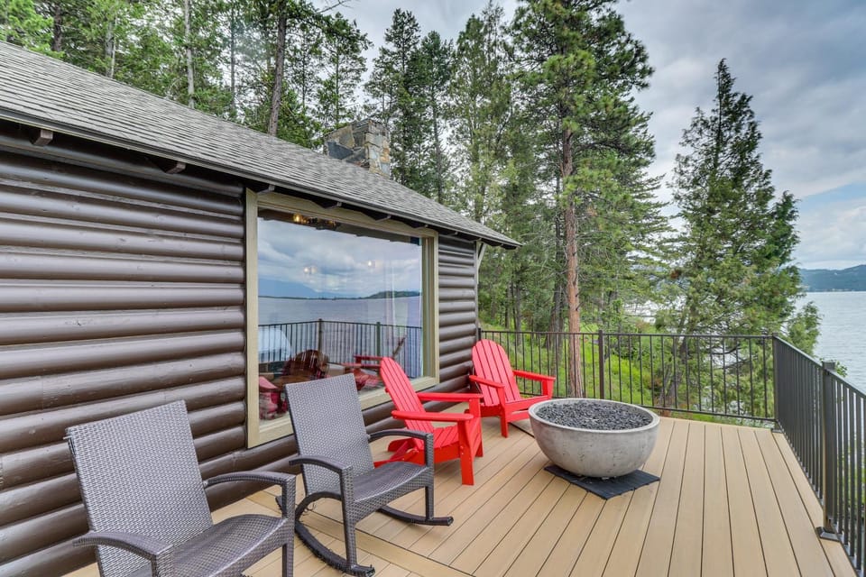 Cozy Flathead Lake Cabin w/ Picturesque View Cabin in Lakeside