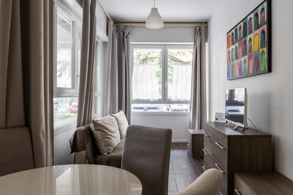 Communal lounge/ TV room, Living room