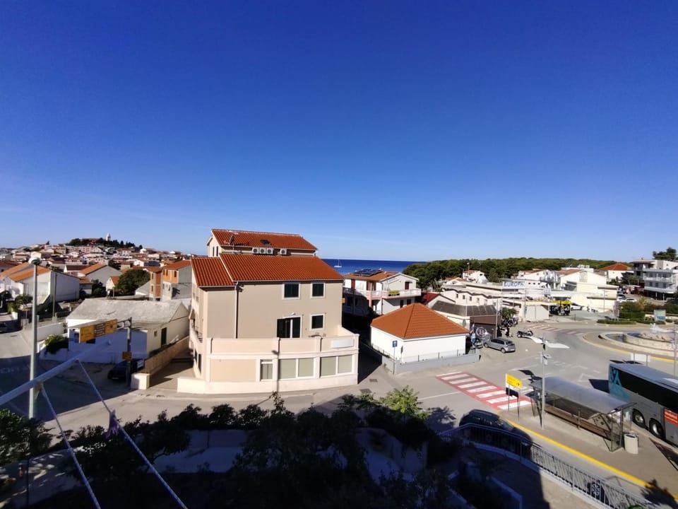 City view, Street view