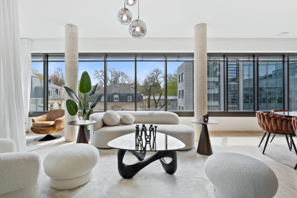 Living room, Seating area