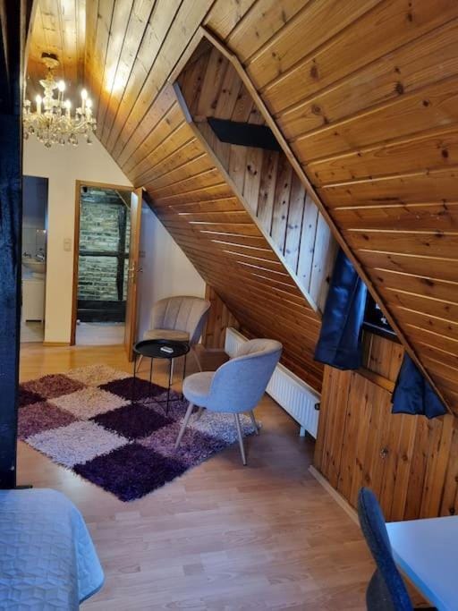 TV and multimedia, Seating area