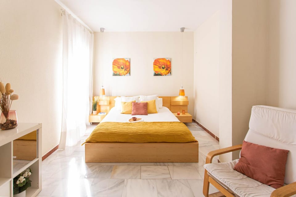 Bed, Photo of the whole room, Bedroom
