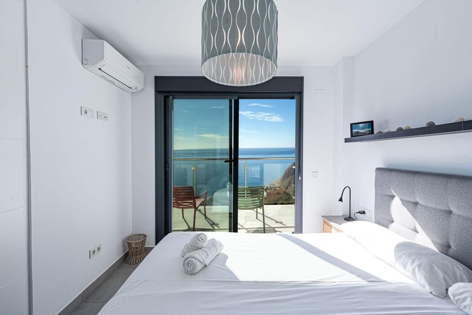 Bed, Photo of the whole room, Bedroom, Sea view