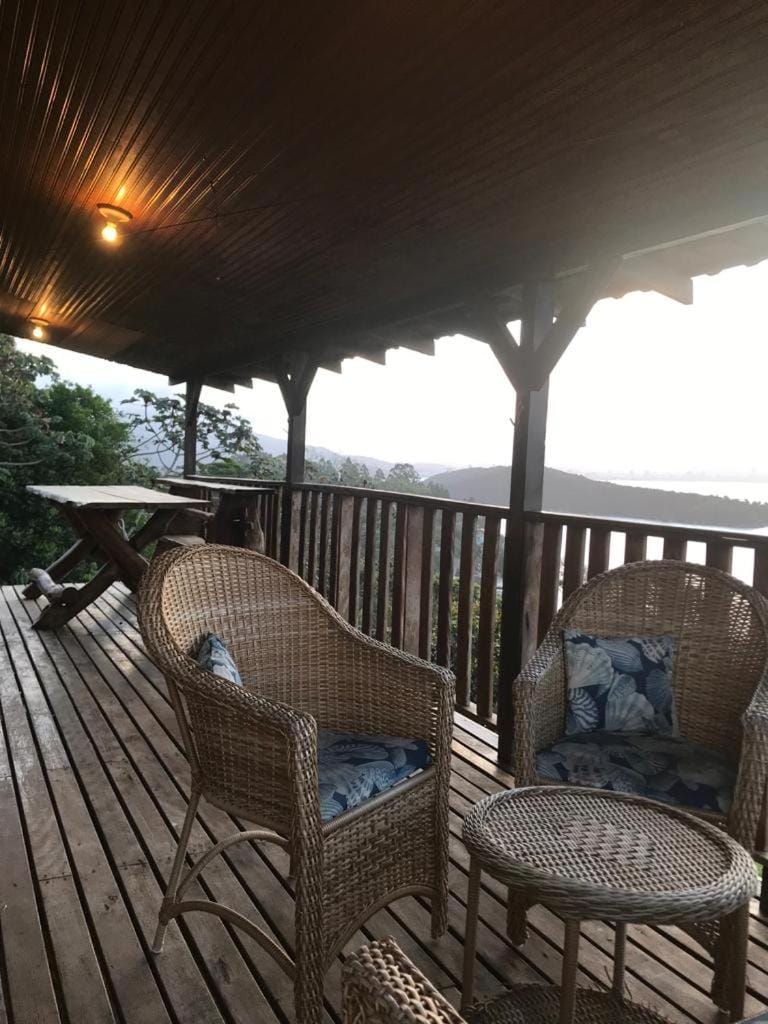 Casa deck caixa d’aço House in Porto Belo