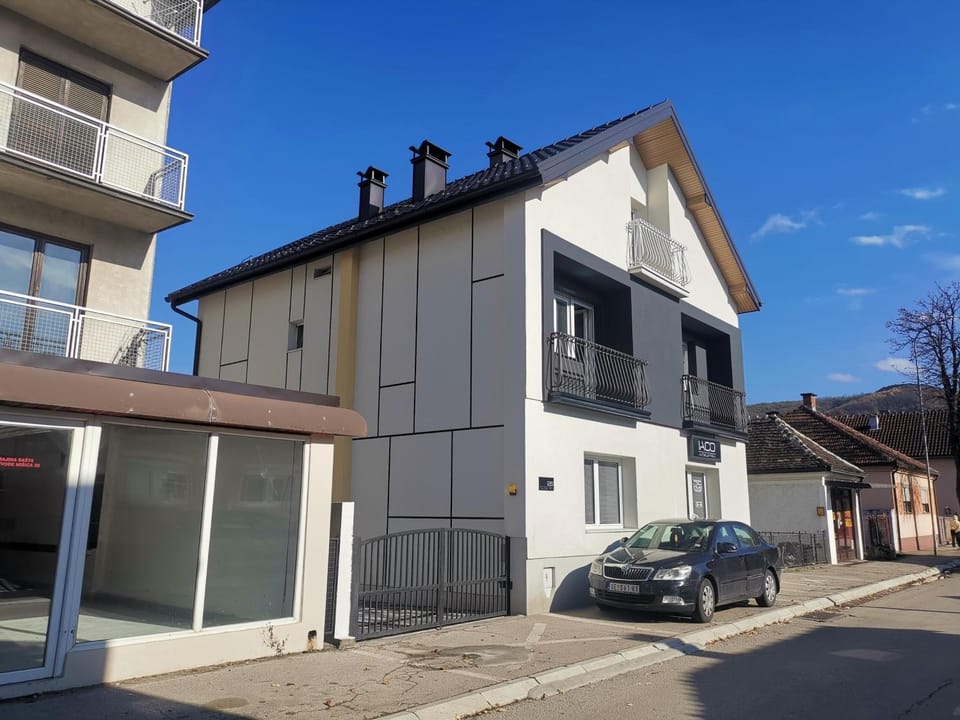 Property building, Street view