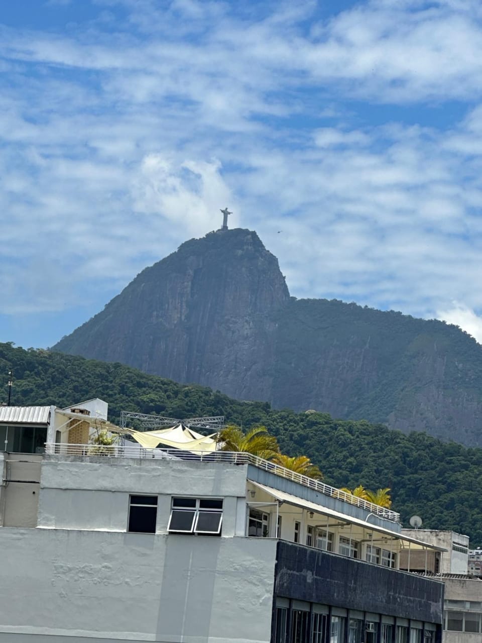 Belíssimo apartamento com vista para a praia de Copacabana e cristo Apartment in Rio de Janeiro