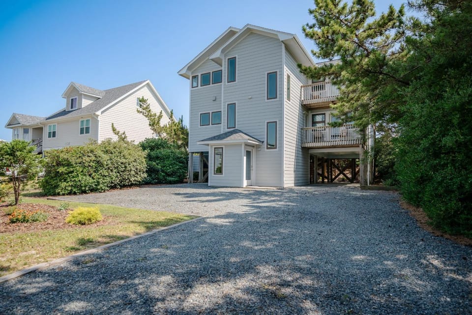 Payneless by Oak Island Accommodations House in Caswell Beach