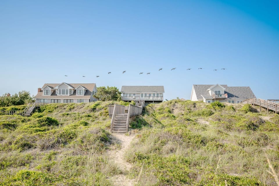Payneless by Oak Island Accommodations House in Caswell Beach