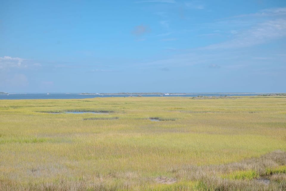 Picayne by Oak Island Accommodations House in Caswell Beach