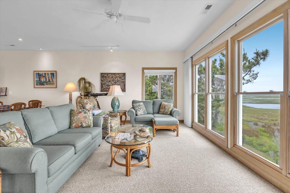 Prime Time by Oak Island Accommodations House in Caswell Beach