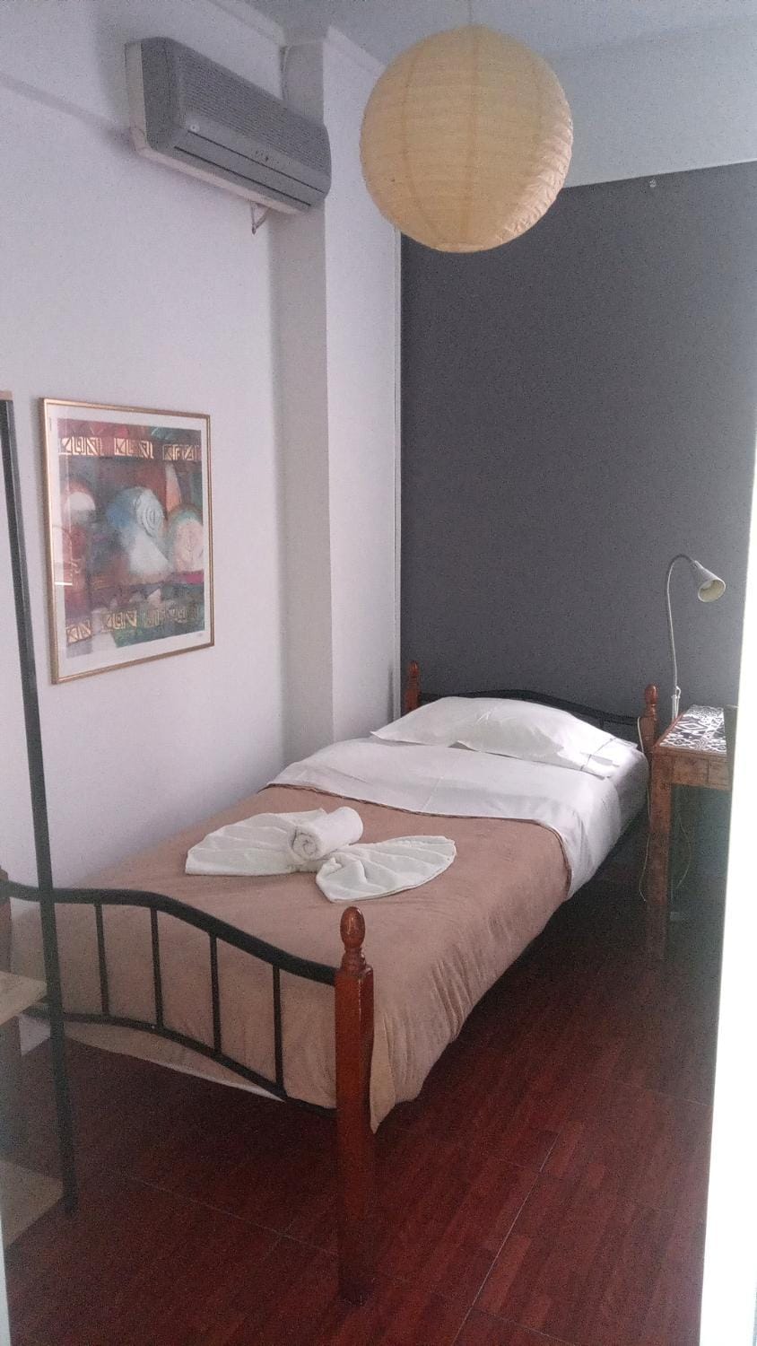 Bed, Photo of the whole room, Bedroom, air conditioner