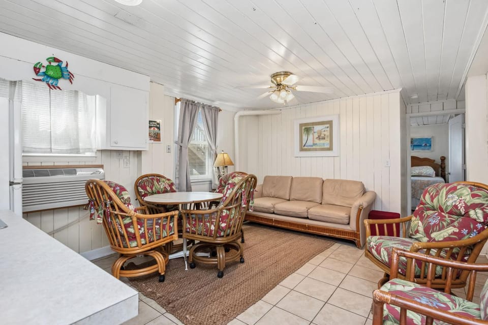 Rhoney R&R by Oak Island Accommodations House in Oak Island