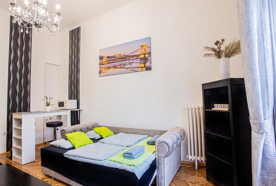 Váci Street Studio Apartment in Budapest
