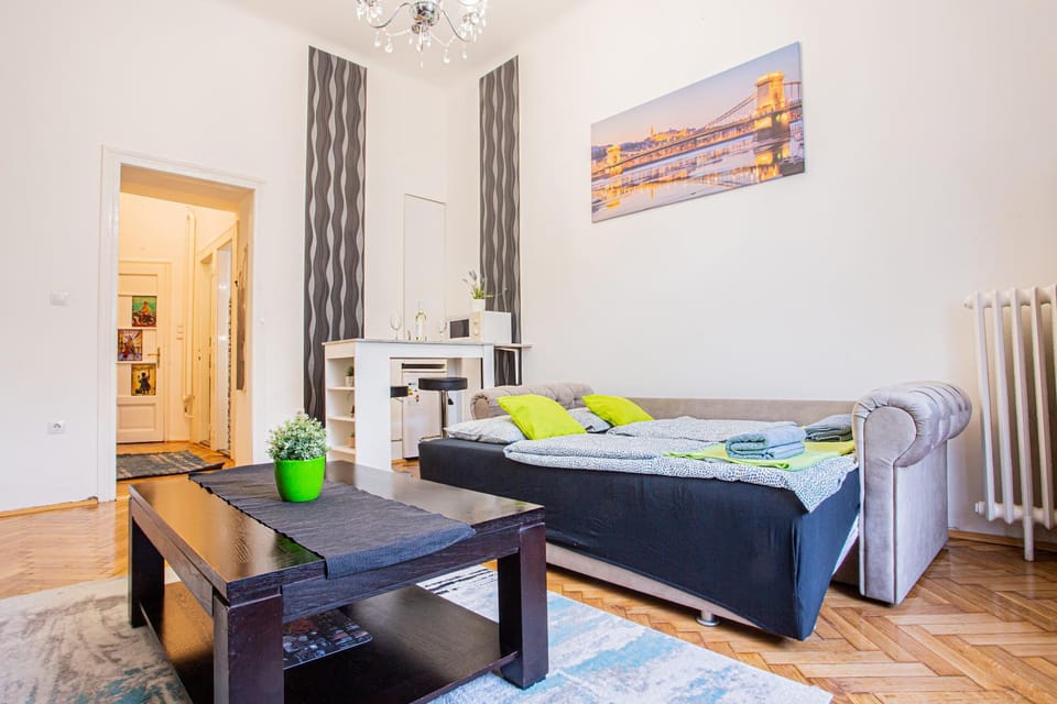 Váci Street Studio Apartment in Budapest