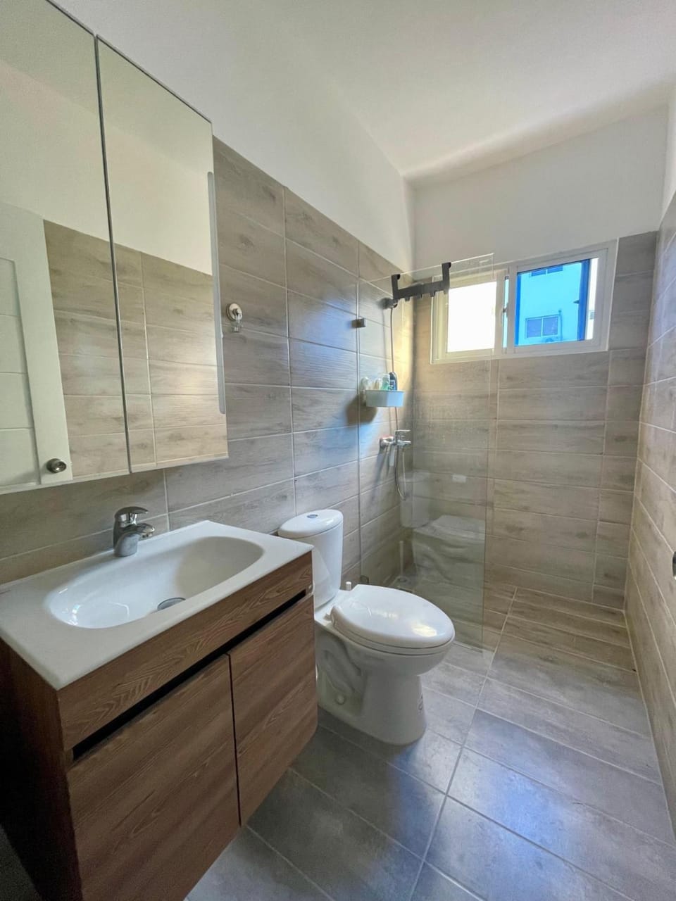 Shower, Bath