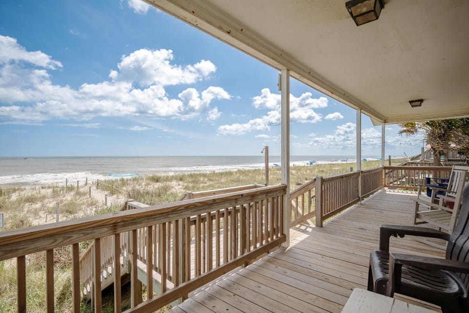Sandpiper by Oak Island Accommodations House in Oak Island