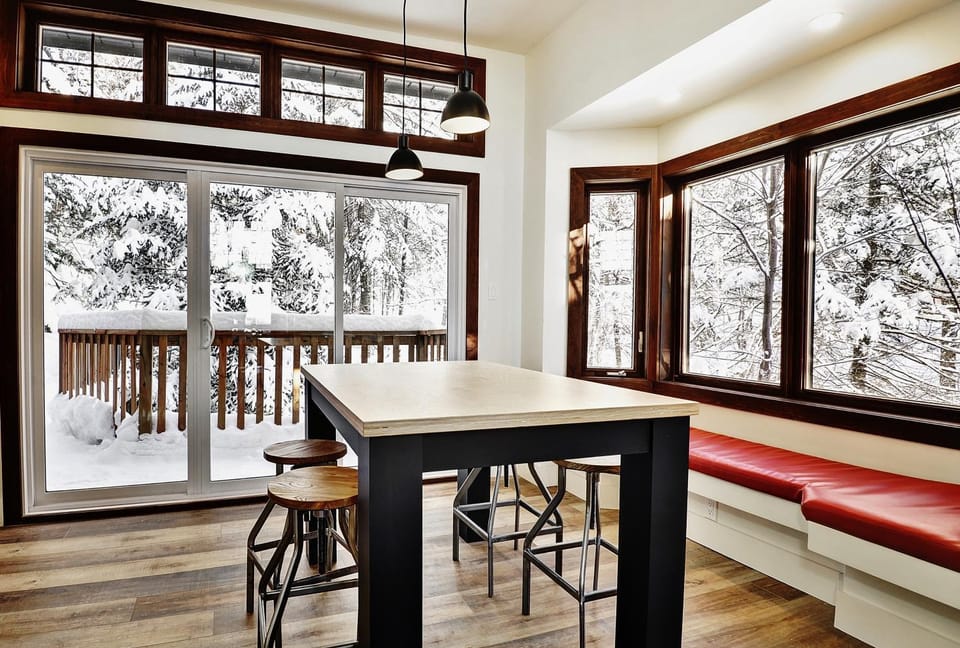 06 Chemin Alpin Chalet in Quebec