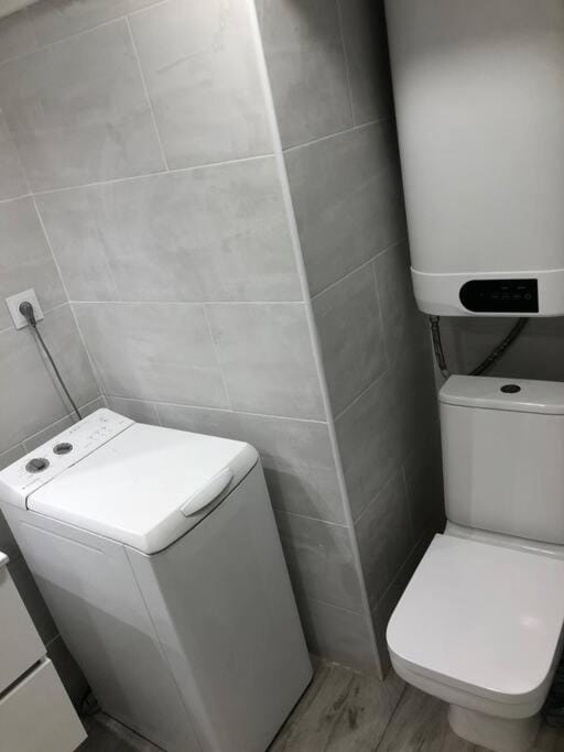 Toilet, Bathroom, washing machine