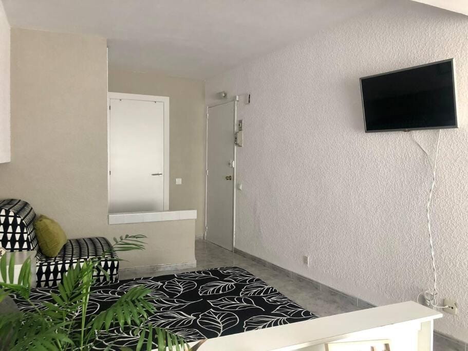 TV and multimedia, Photo of the whole room