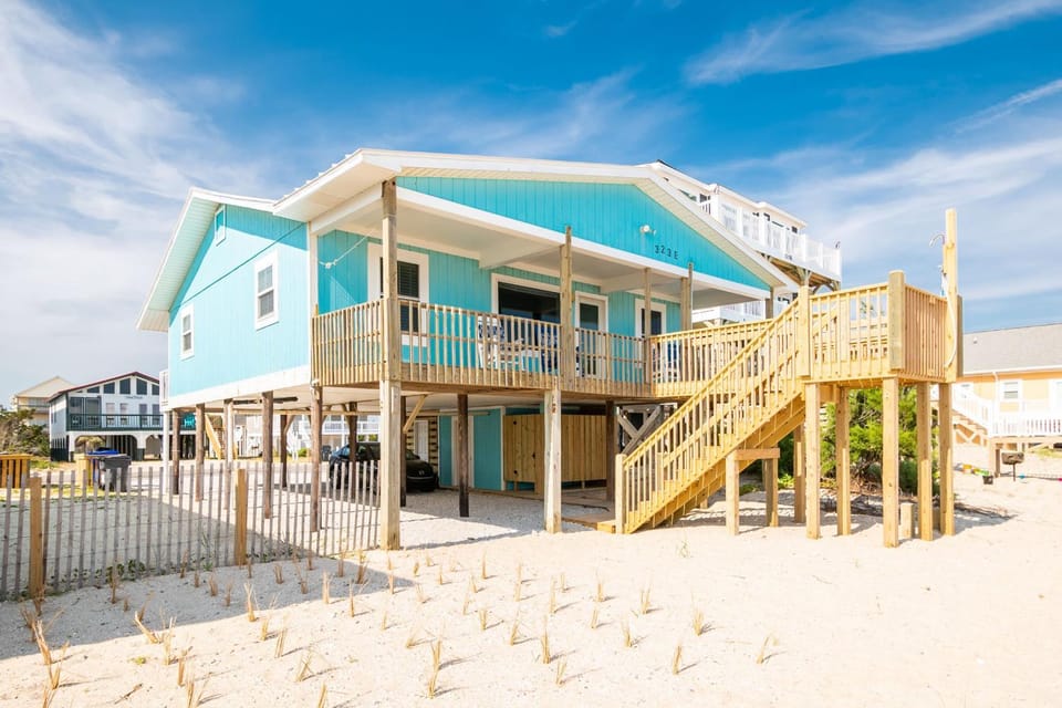 Sea Fever by Oak Island Accommodations House in Oak Island