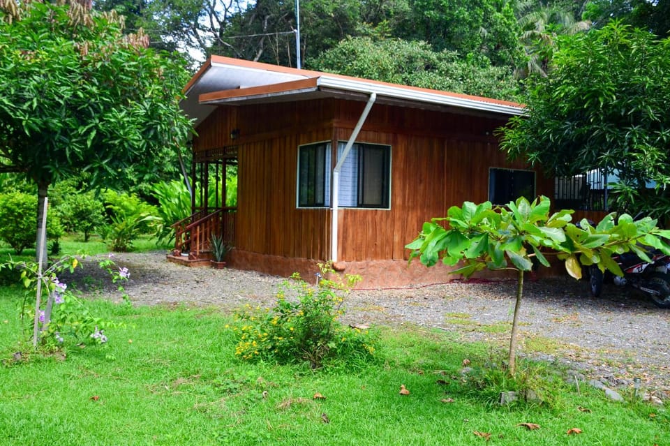 Natural Harmony Cabin Cabin in Puntarenas Province