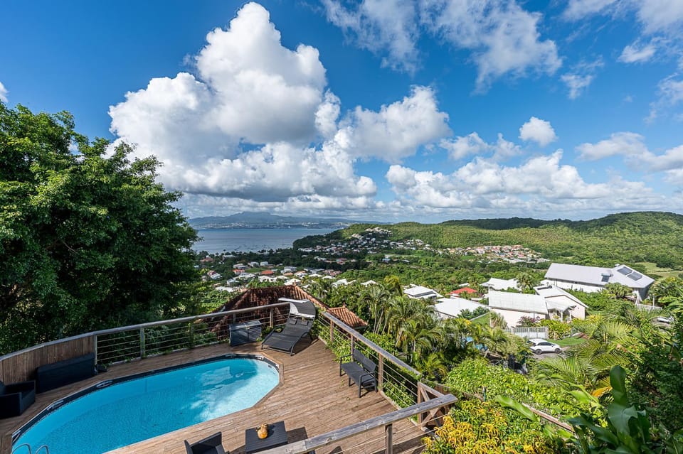 City view, Pool view, Sea view, Swimming pool