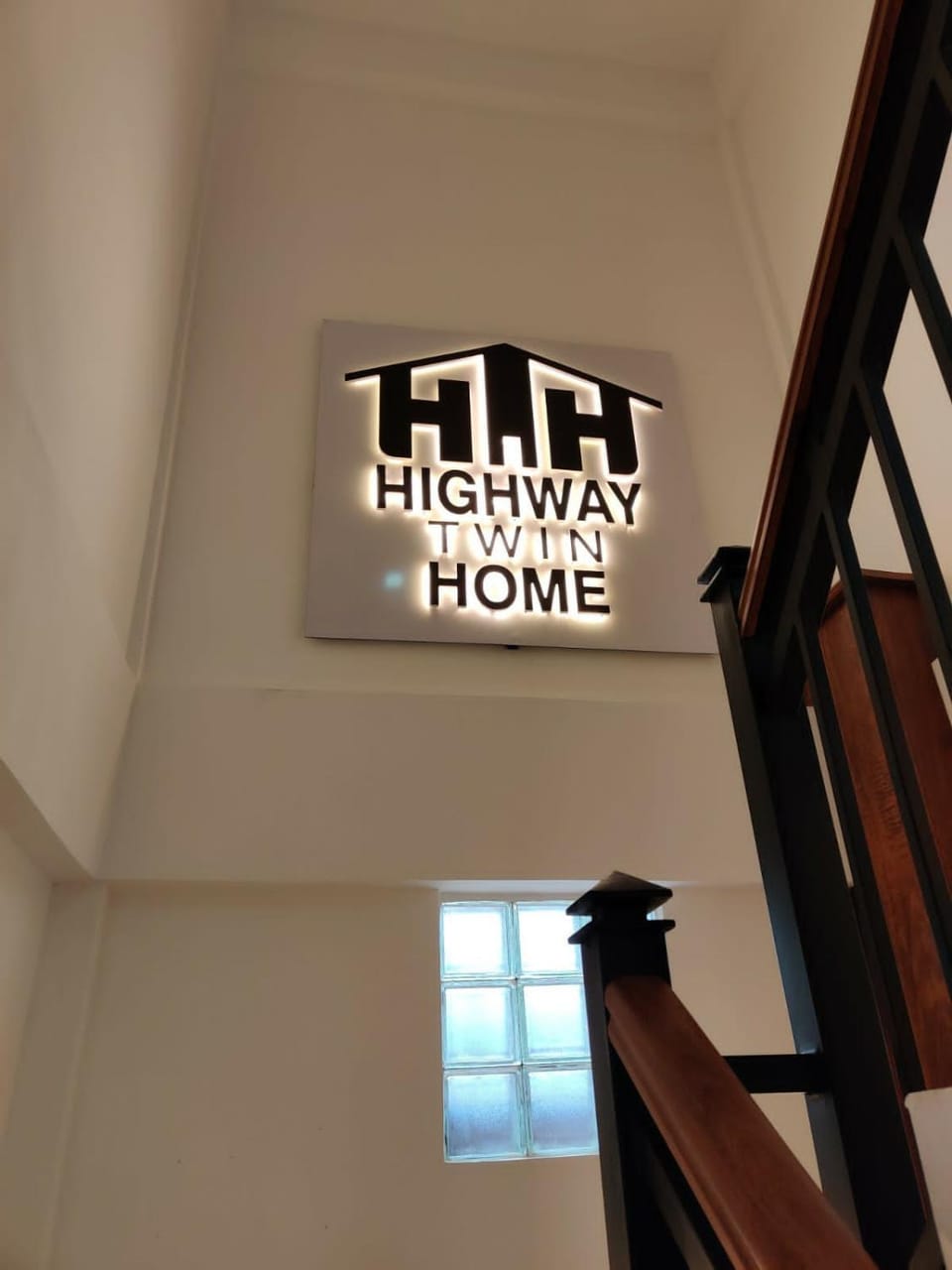 Facade/entrance, Property logo or sign