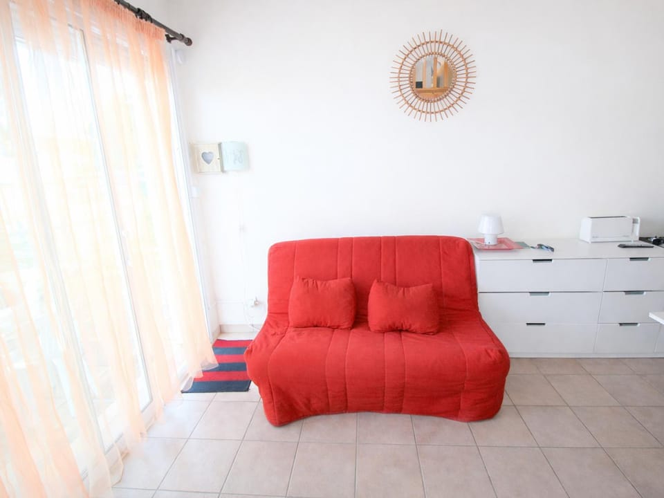 Studio cosy avec terrasse à 250m de la plage - FR-1-22-342 Apartment in La Tranche-sur-Mer