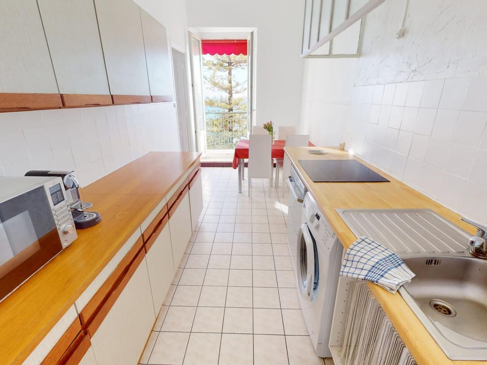 Grand 2P face mer en centre-ville dans un palace avec parc à Menton - FR-1-196-318 Apartment in Menton